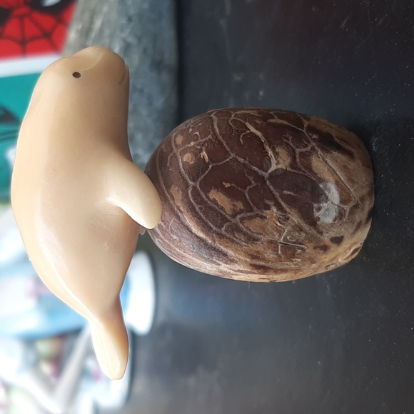 Vintage Tagua Nut carving manatee - Picture 3 of 3